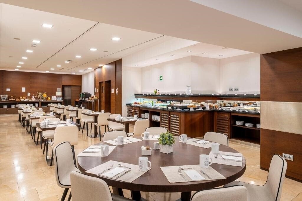 Фотография Eurostars Lucentum 4*