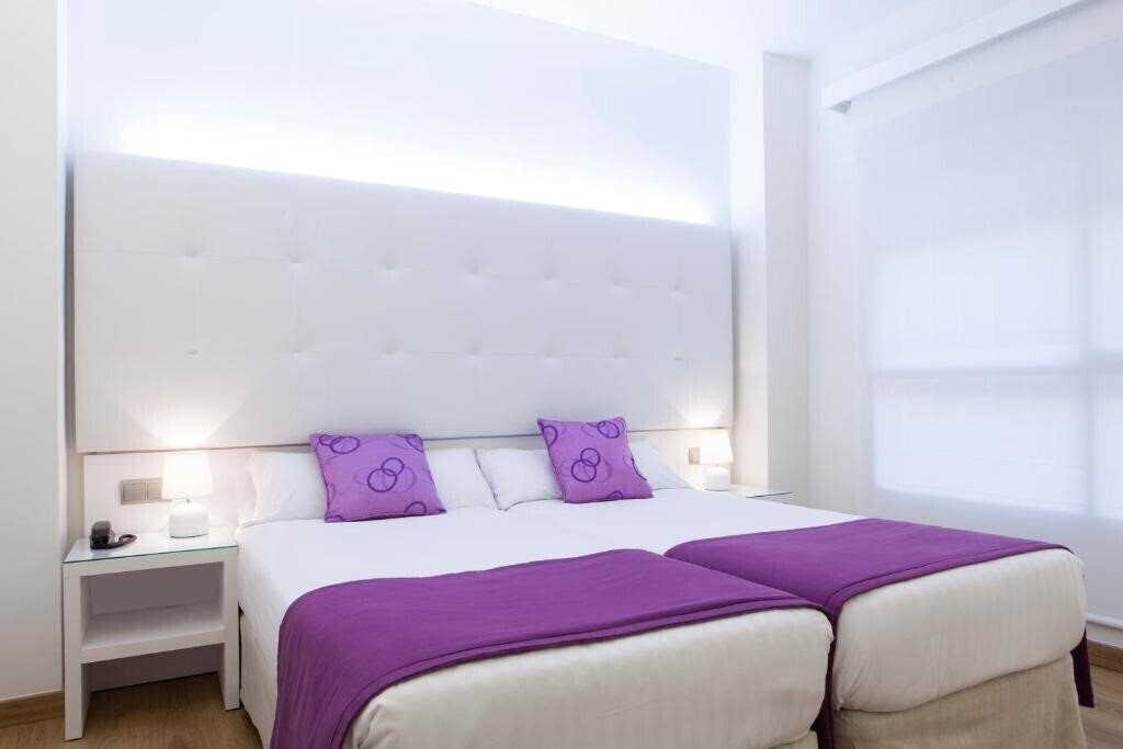 Готель Albahia Alicante 3*