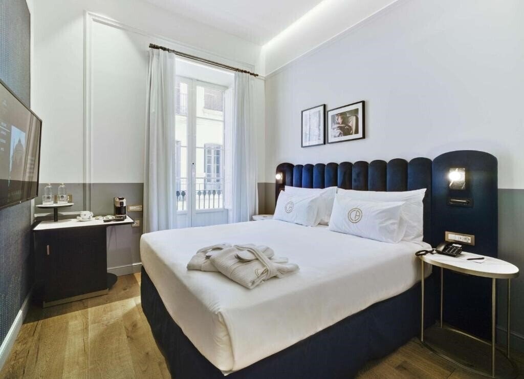 Готель Casa Alberola Alicante Curio Collection by Hilton 4*