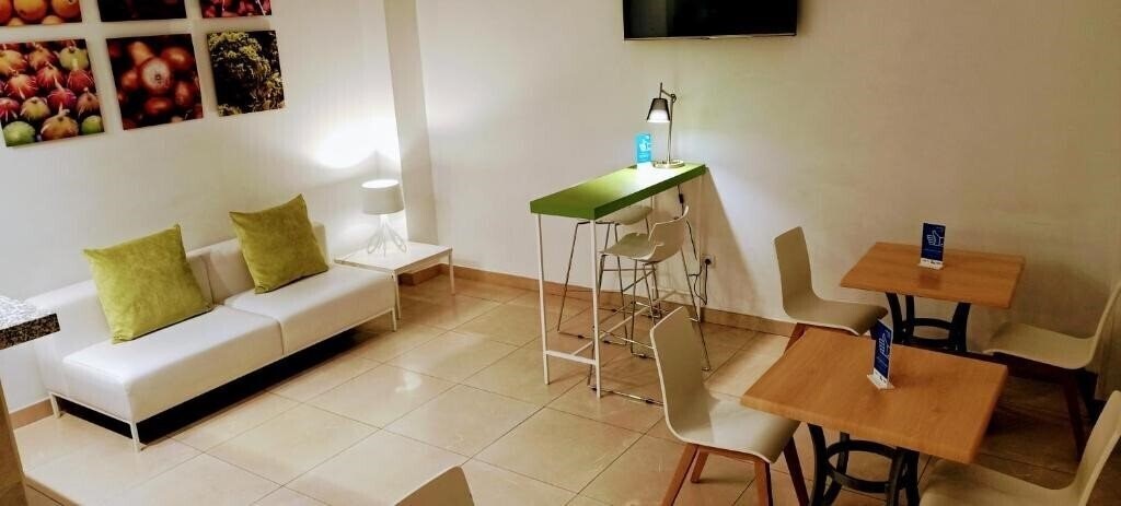Фотографія La City Hotel Mercado 3*