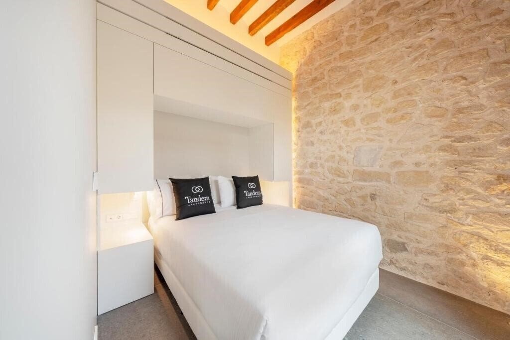 Готель Tandem Portico Alicante Suites 3*