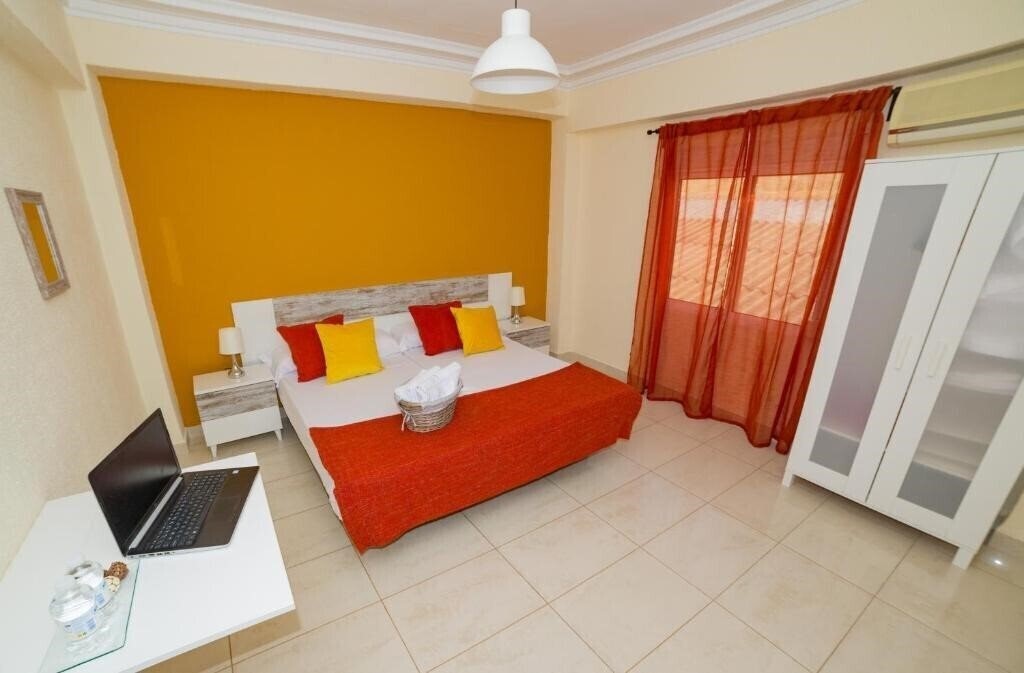 Фото Old Town Alicante 3*