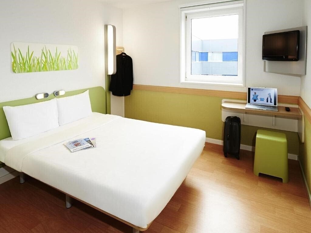 Готель Ibis Budget Alicante 3*