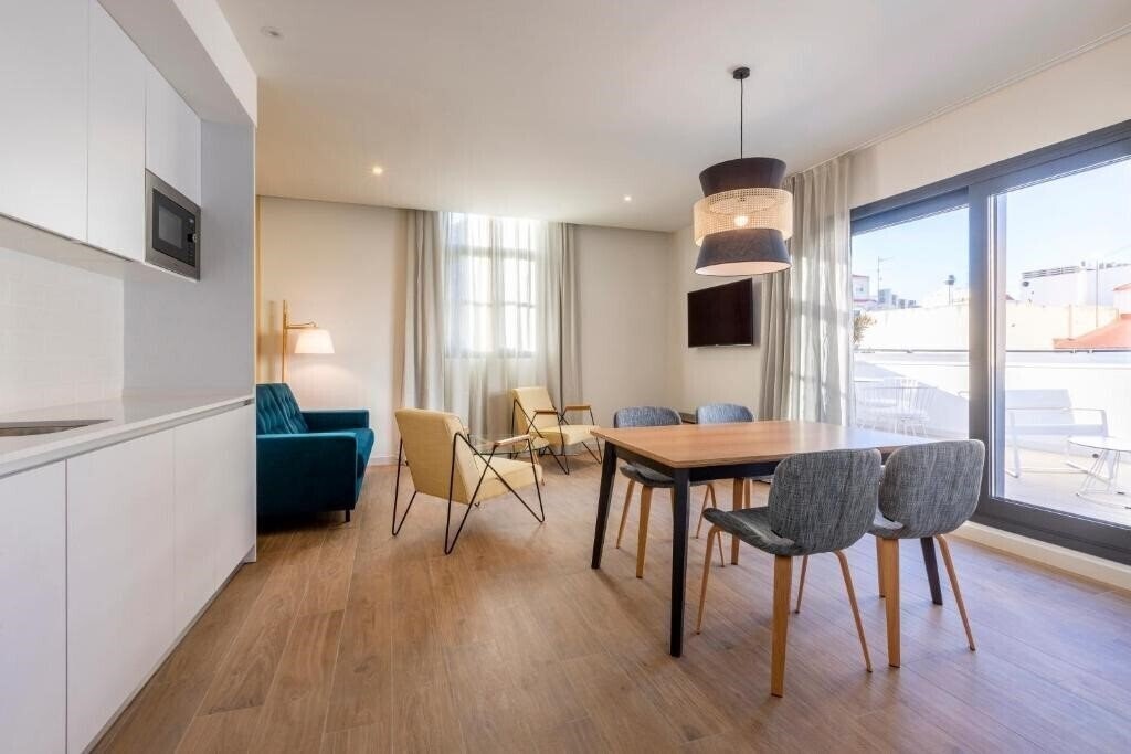 Отель Apartamentos Tandem Portal Del Elche 3*