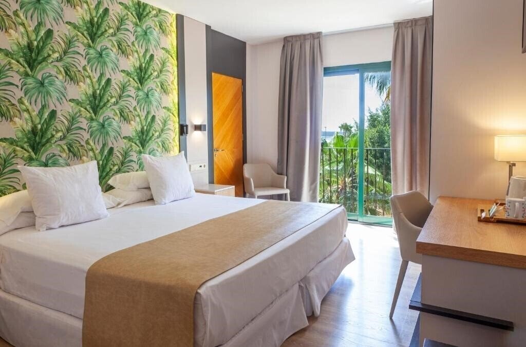 Фото La Laguna SPA & Golf 4*
