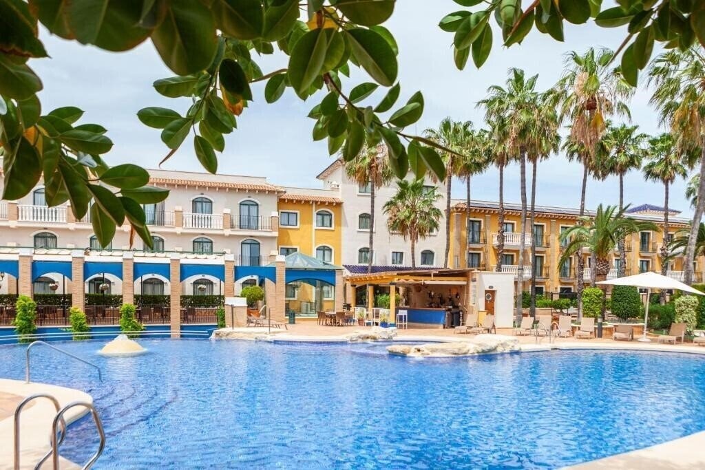 Фотографія La Laguna SPA & Golf 4*