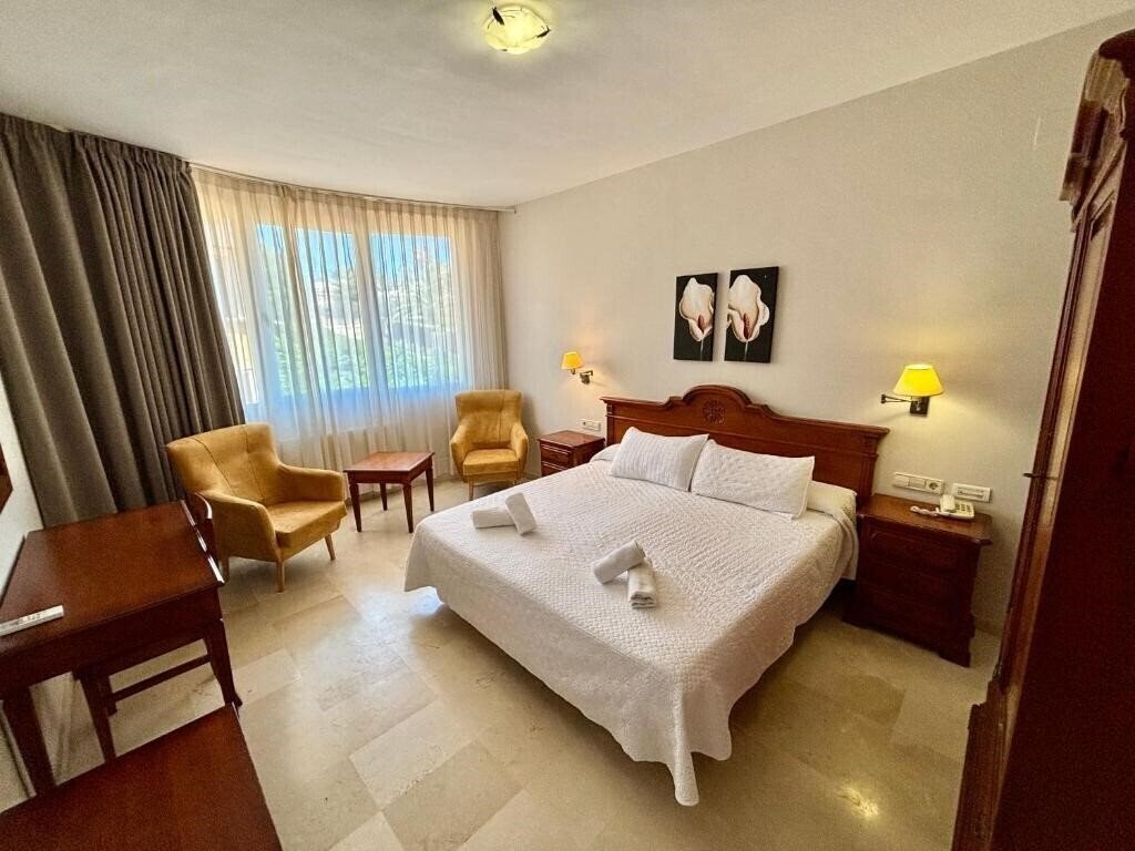 Фото Aparthotel Pinosol 3*