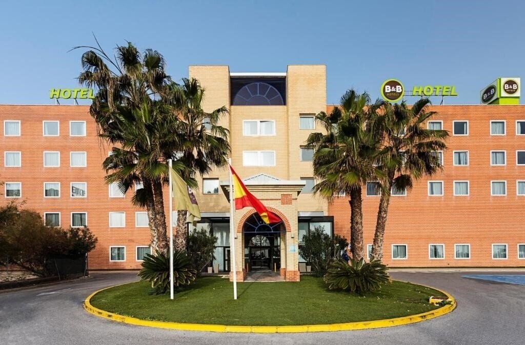 Готель B&B Hotel Alicante Centro 3*