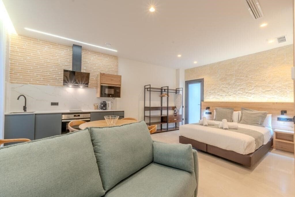 Фотография Apartamentos La Basilica by BeAlicante 3*