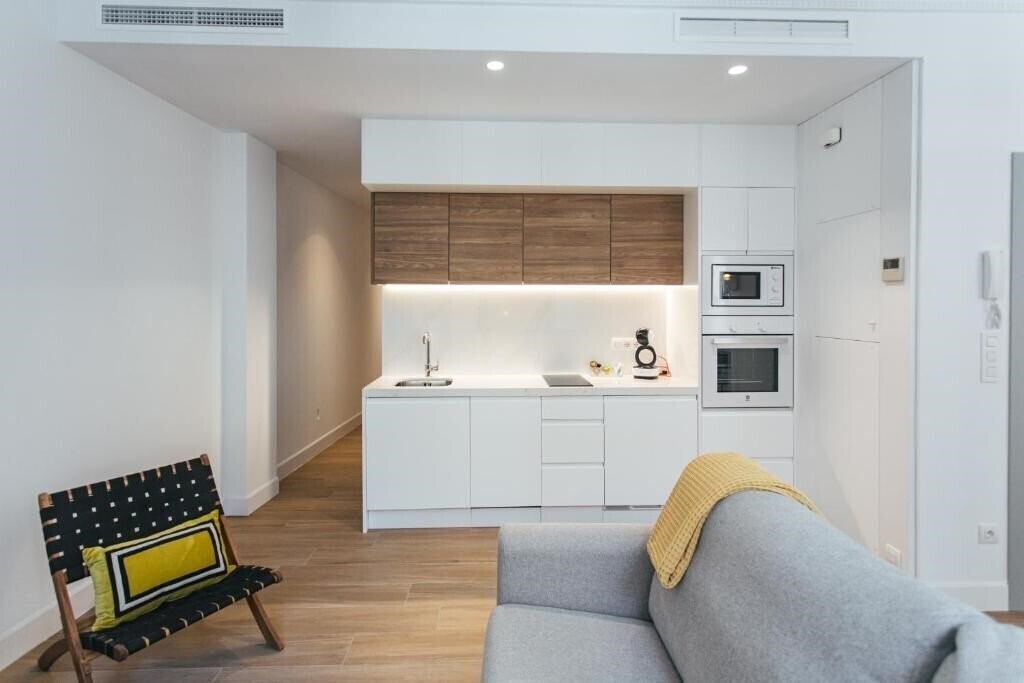 Фотографія Poeta Quintana Apartments - Lucky Flats 3*