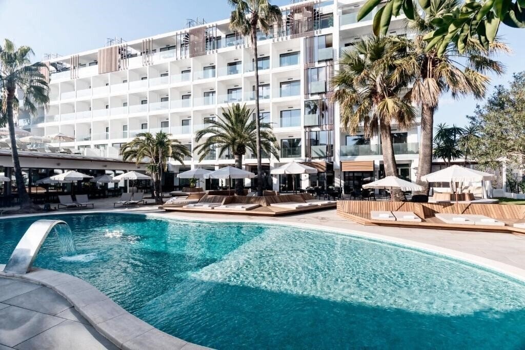 Отель Bordoy Alcudia Port Suites 4*
