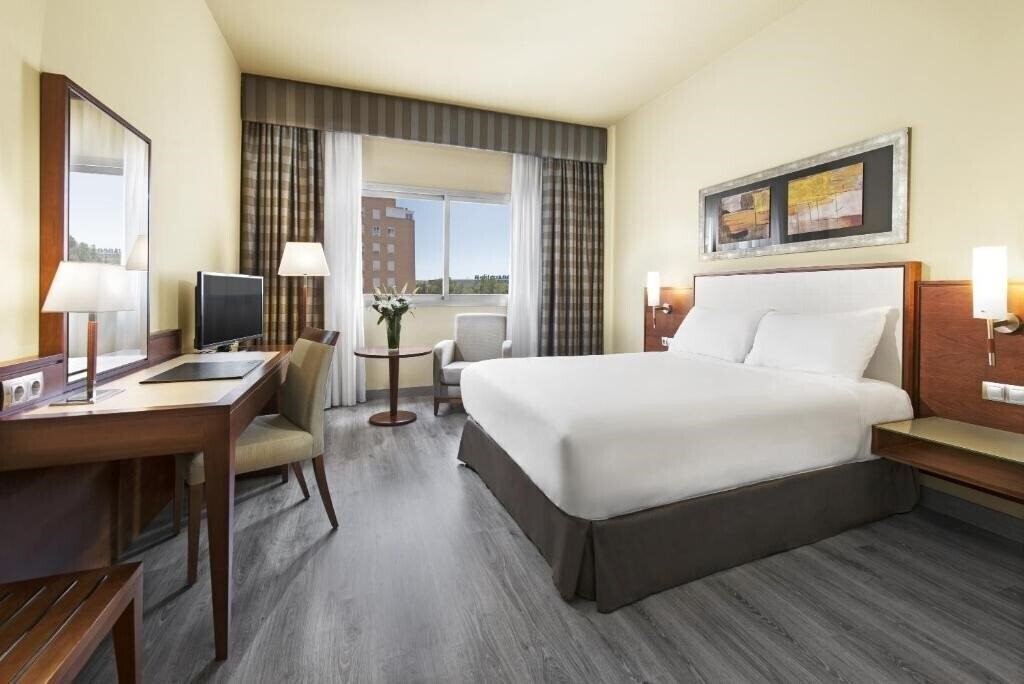 Фотография Elba Almeria Business & Convention Hotel 4*