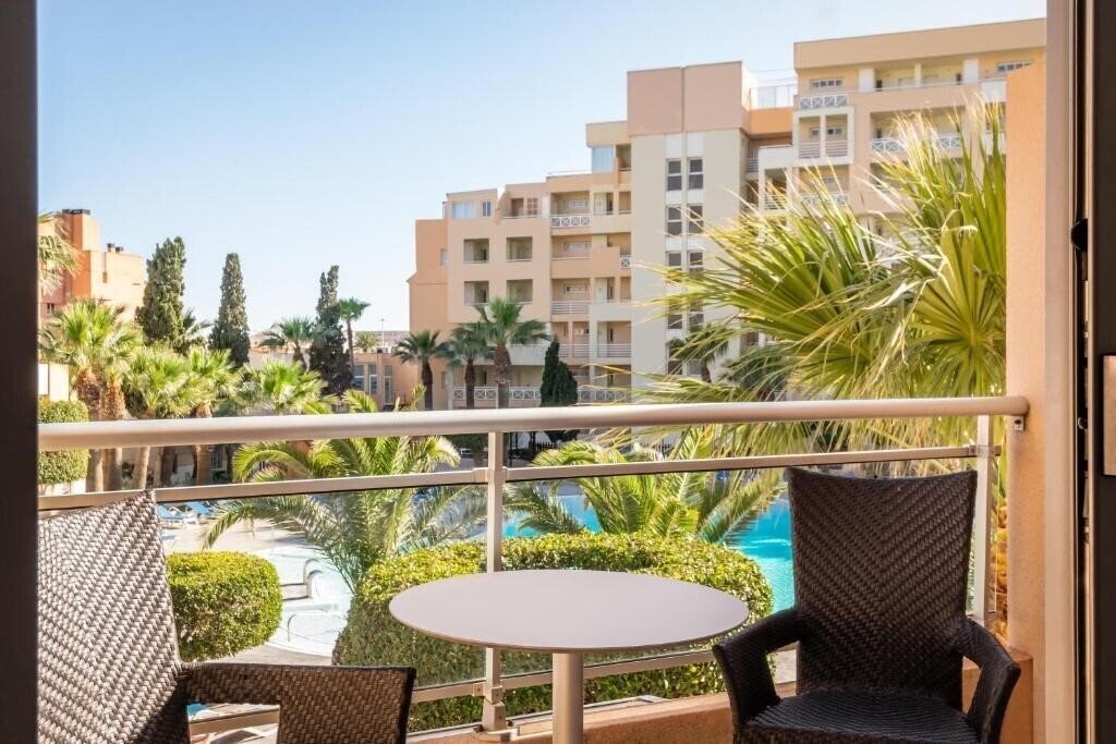 Картинка Alegria Fenix Family 4*