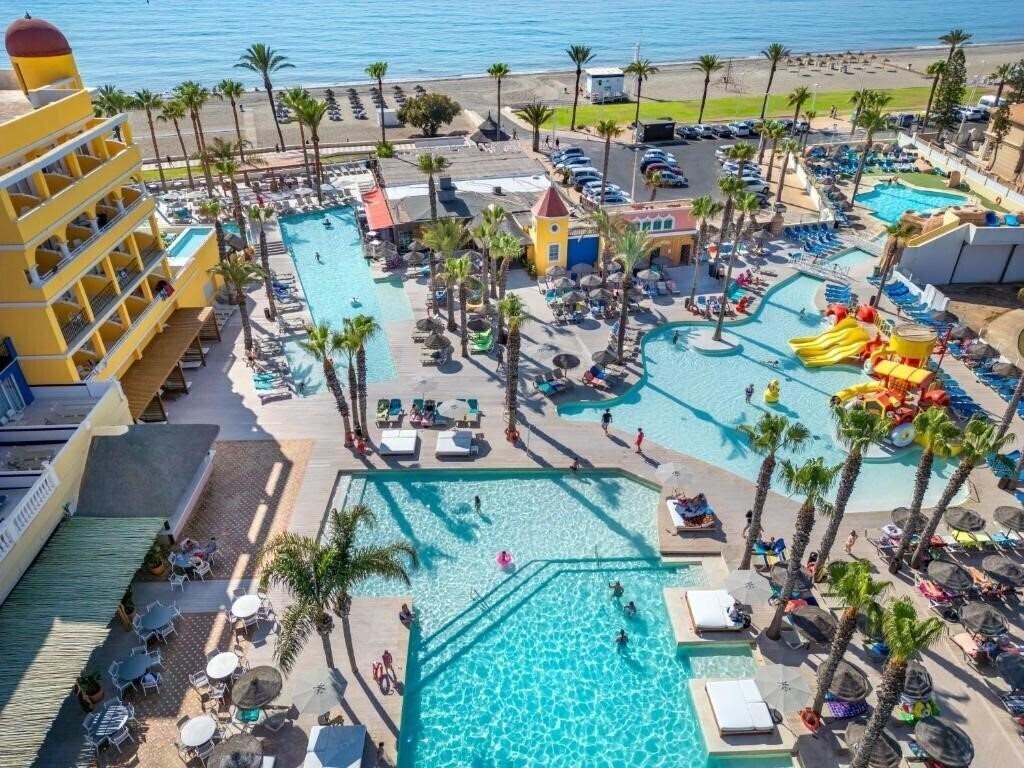 Готель Mediterraneo Bay Hotel & Resort 4*