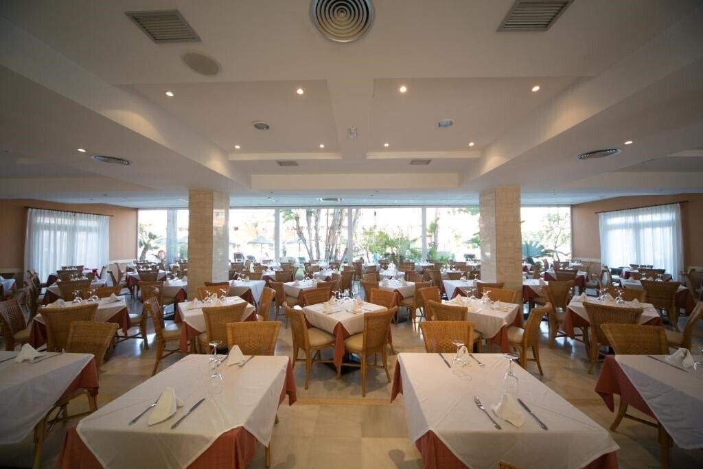 Изображение Arena Center 4*