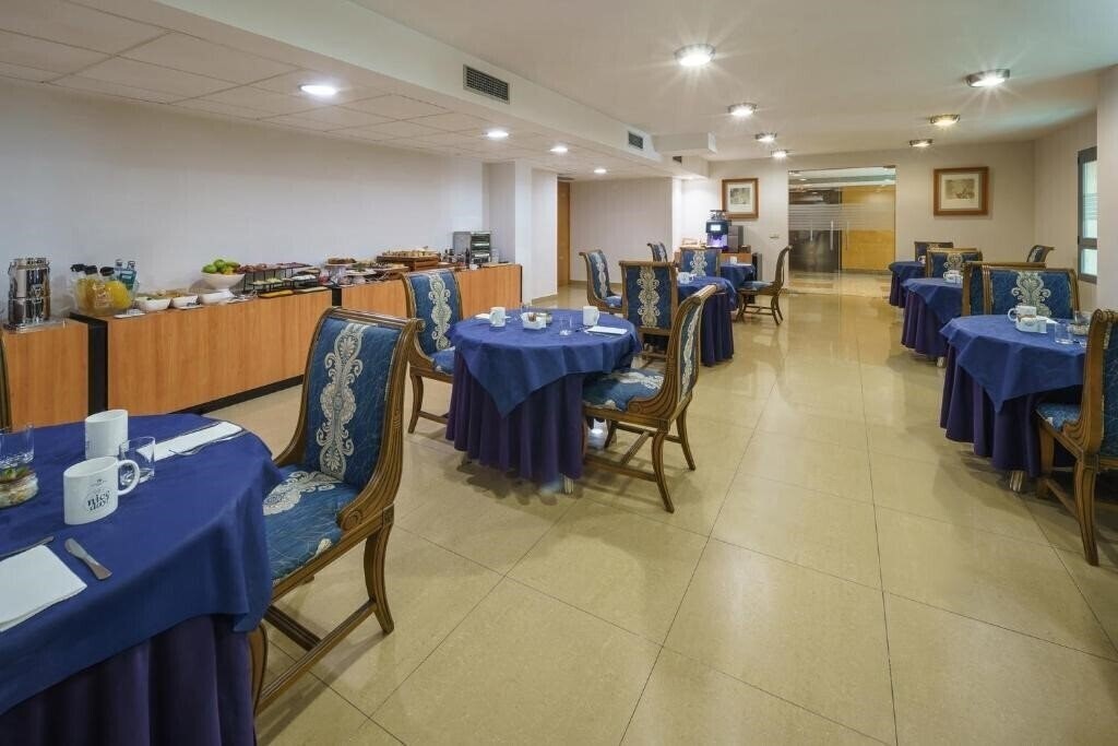 Зображення Crisol Almeria (ex. Torreluz Senior Hotel Almeria) 3*