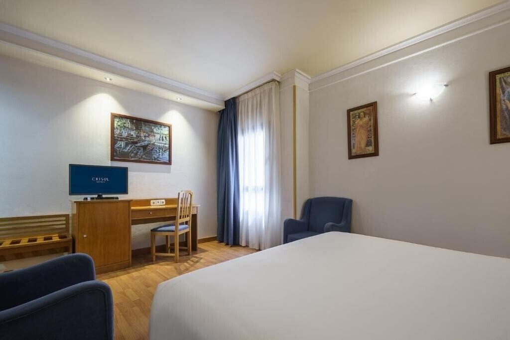 Картинка Crisol Almeria (ex. Torreluz Senior Hotel Almeria) 3*