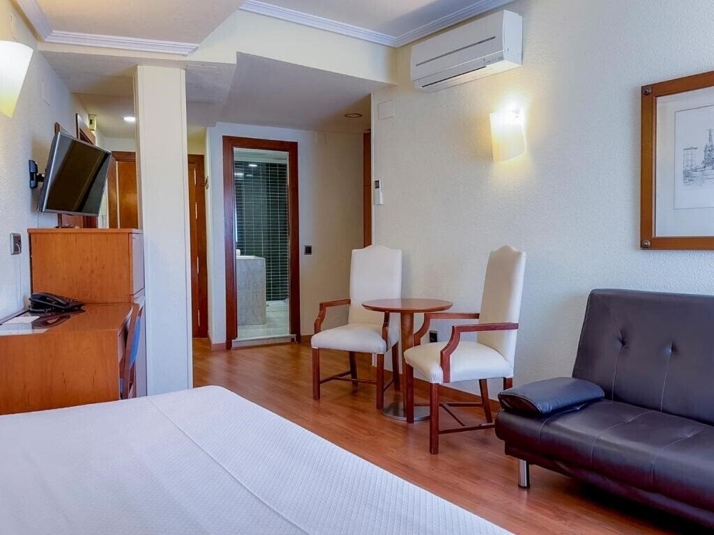 Картинка Torreluz Apartamentos 2*