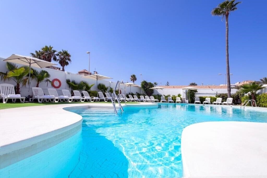 Отель Hotel Moon Dreams Roquetas (ex. Hotel Roquetas Beach) 4*