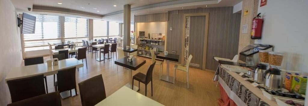 Фотографія Apartahotel Aguadulce 3*