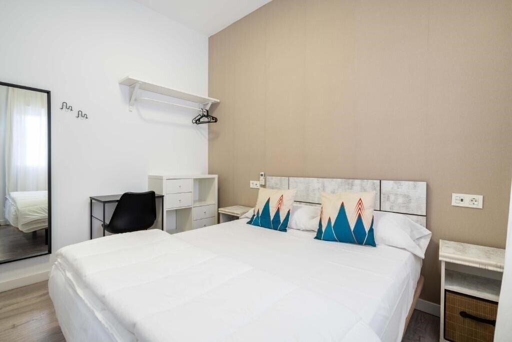 Фото BF Rooms Almeria Centro (ex. B & Butik Almeria Centro) 3*