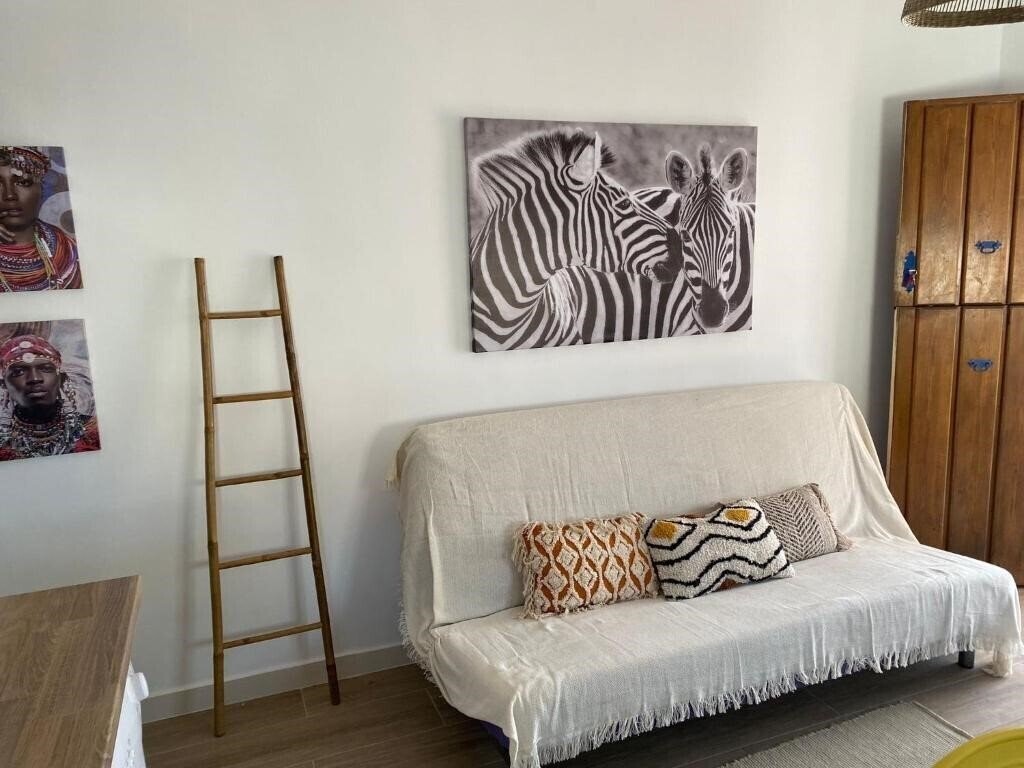 Готель Los Escullos 2*