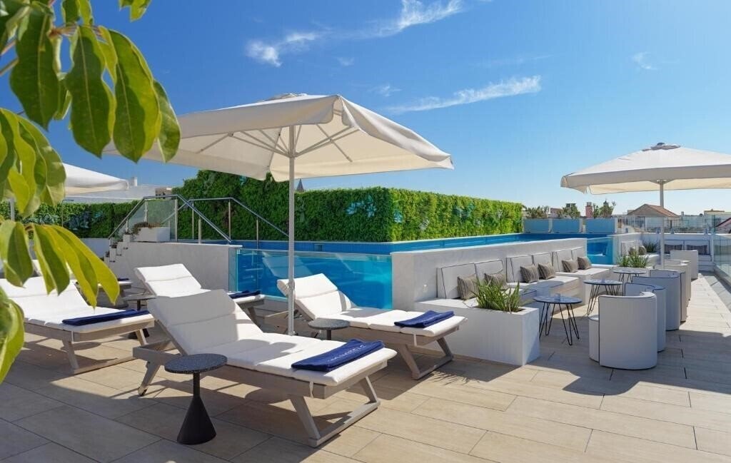 Готель H10 Casa De La Plata 4*