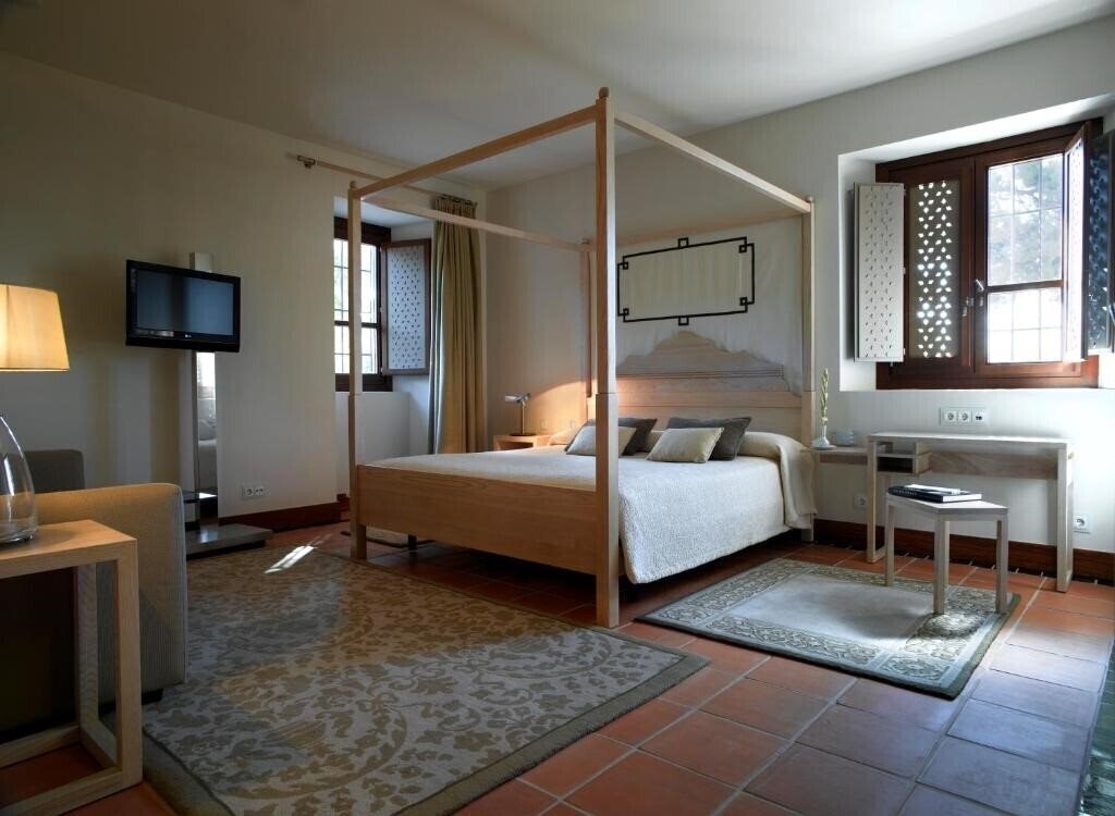 Отель Parador De Granada 4*