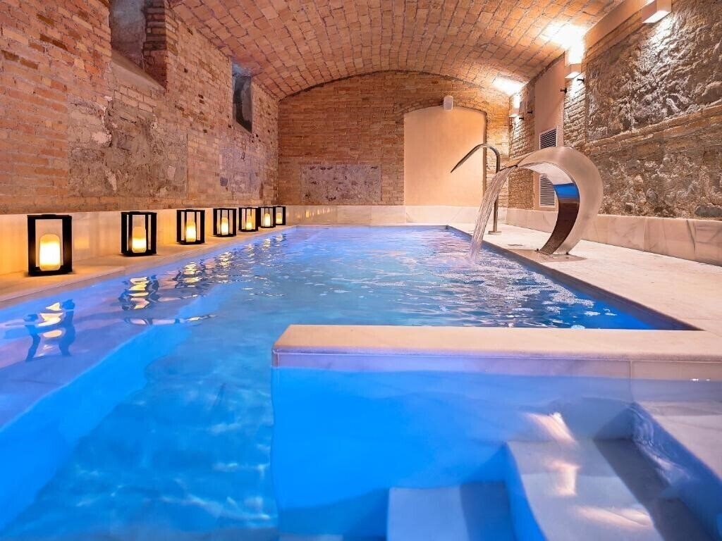 Фотография Palacio Gran Via A Royal Hideway 5*