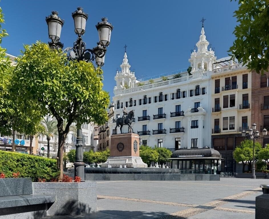 Фотографія H10 Palacio Colomera 4*