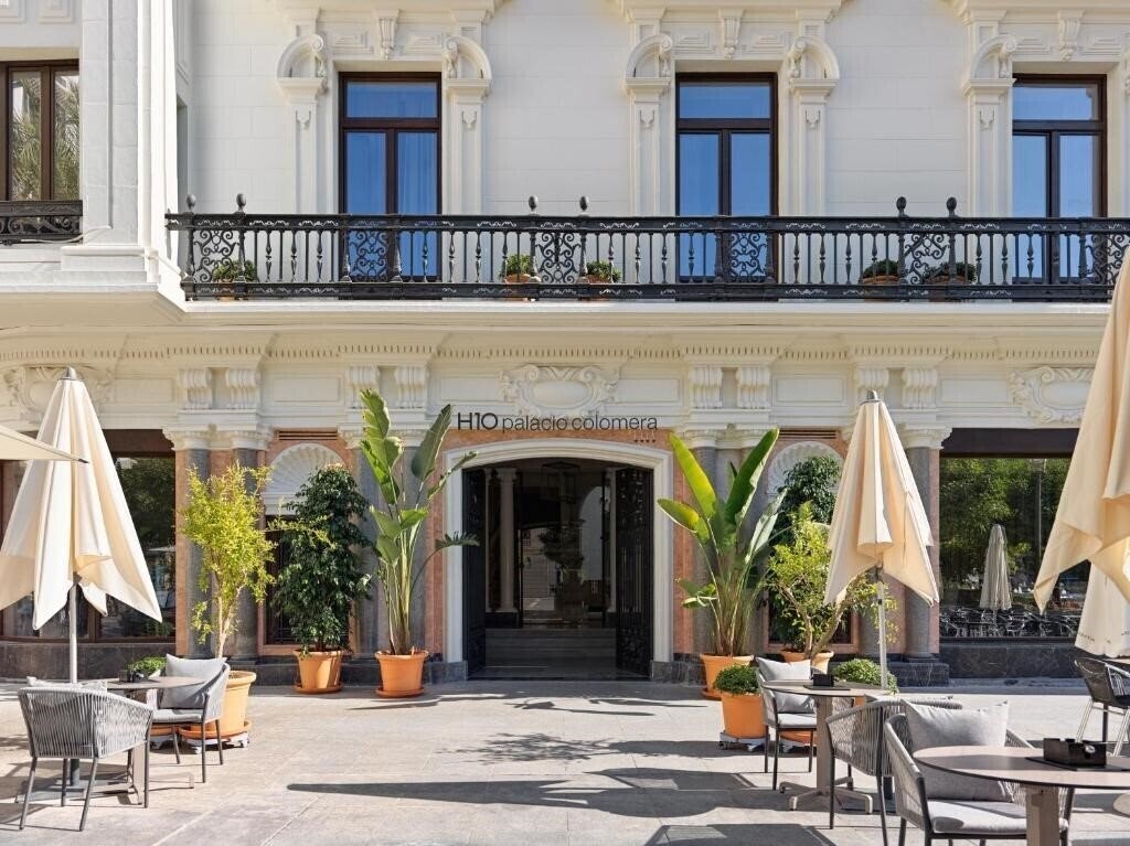 Картинка H10 Palacio Colomera 4*