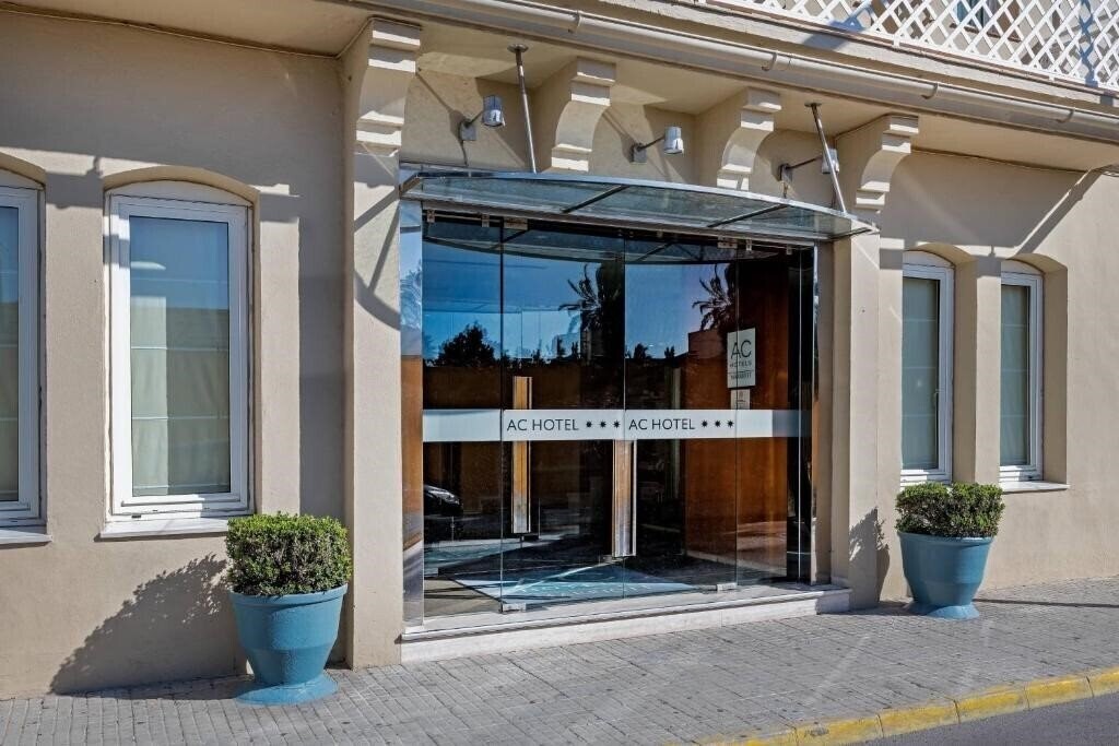 Готель Ac Hotel By Marriott La Linea 3*