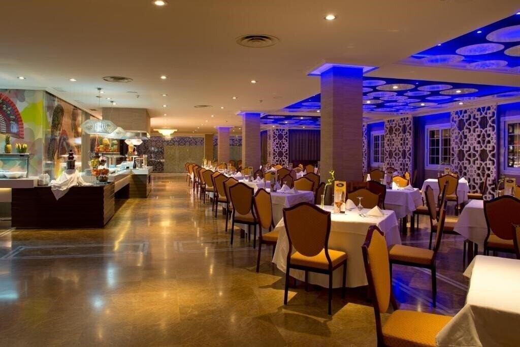 Картинка Elba Motril Beach & Business Hotel 4*