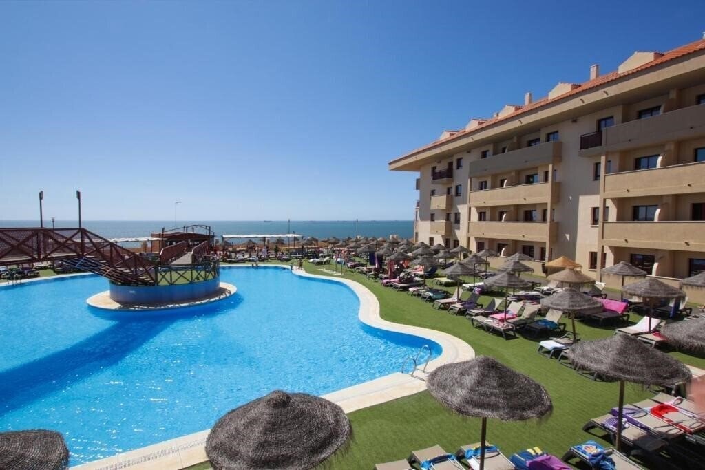 Готель Ohtels Mazagon 4*