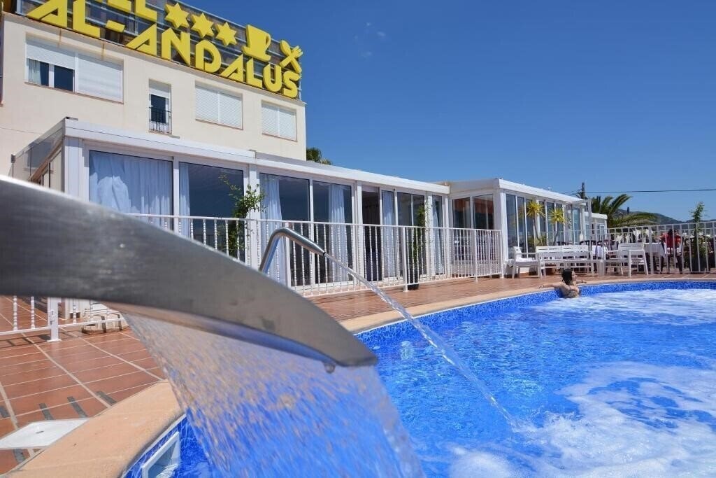 Отель Al Andalus Nerja 3*