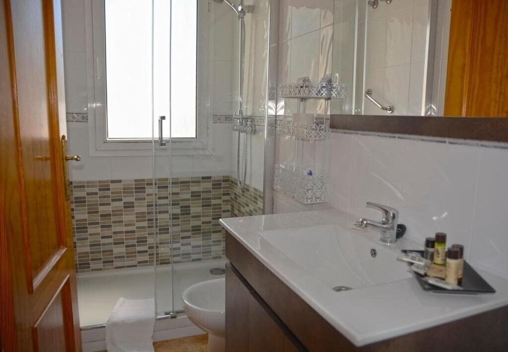 Фото Al Andalus Nerja 3*