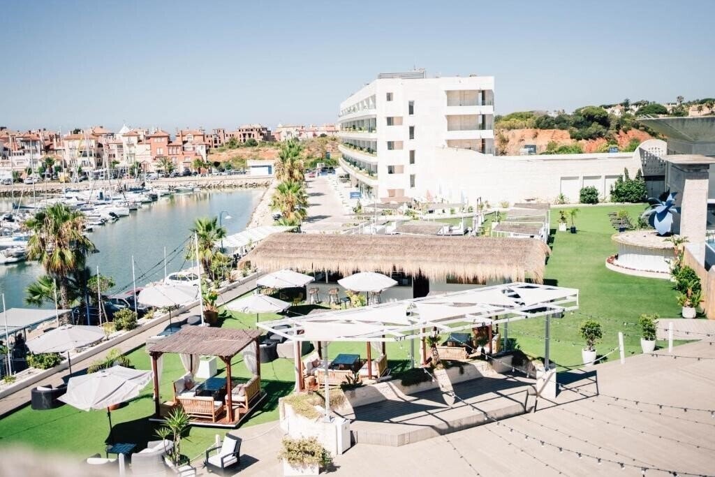 Отель Hotel Puerto Sherry 4*