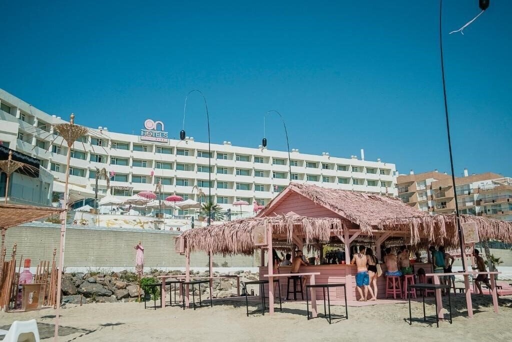 Отель Onhotels Oceanfront 4*