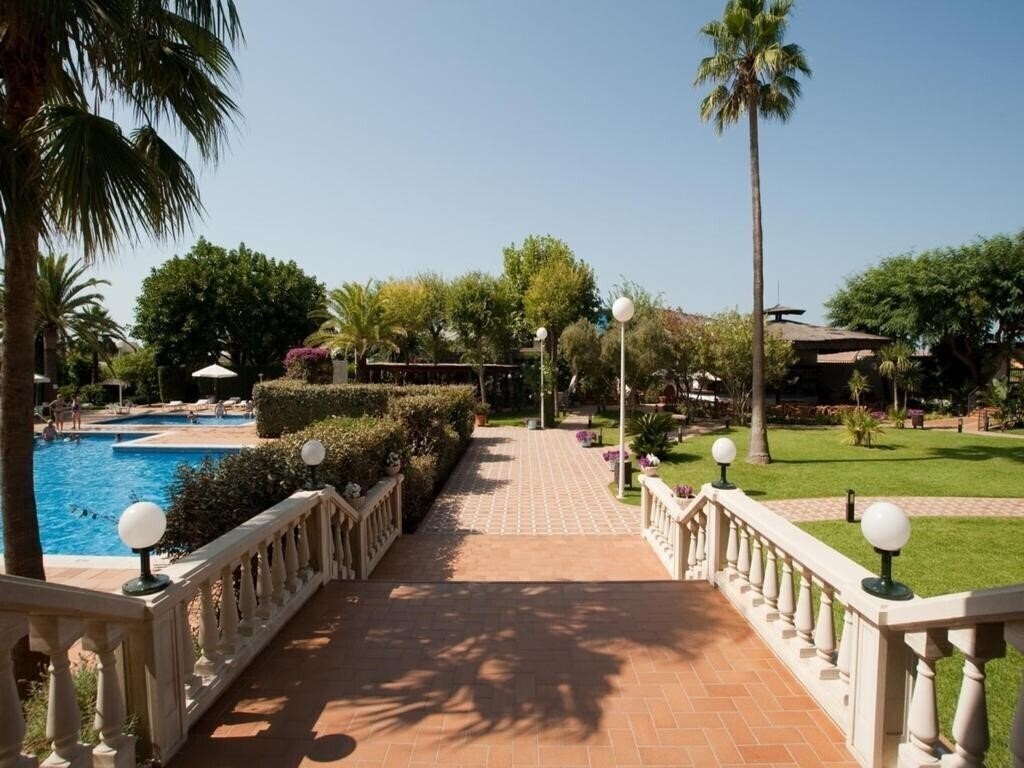 Фотография Hotel Pato Amarillo 4*