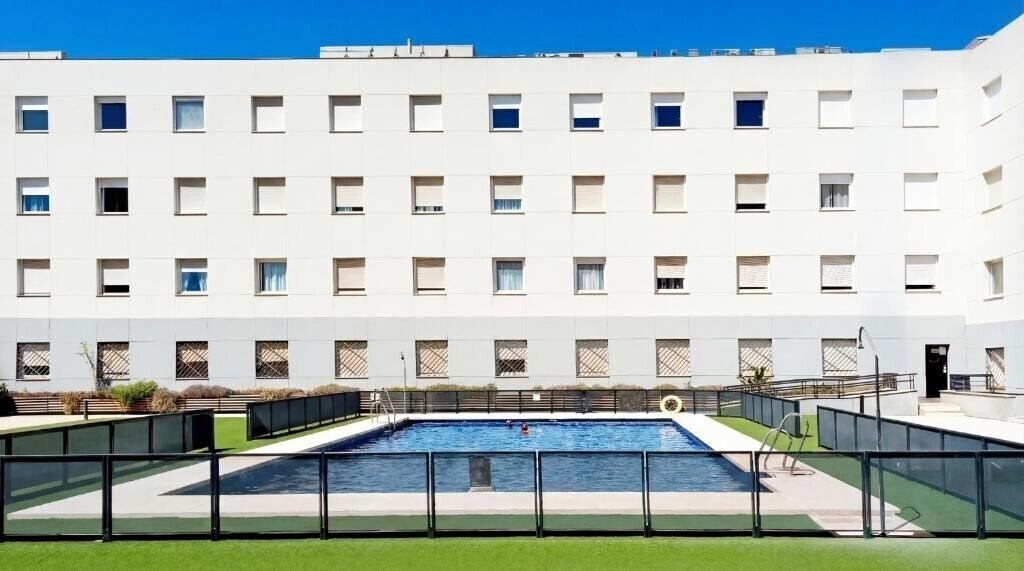 Изображение Apartamentos Vertice Sevilla Aljarafe 3*