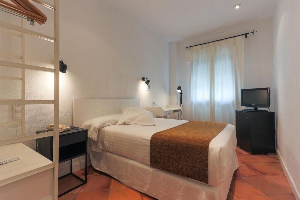 Фотографія Hotel Los Cantaros 3*