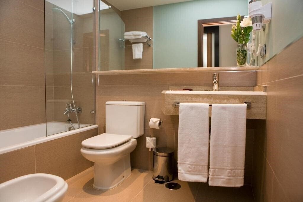 Фотография Conilsol Hotel Y Apartamentos 3*