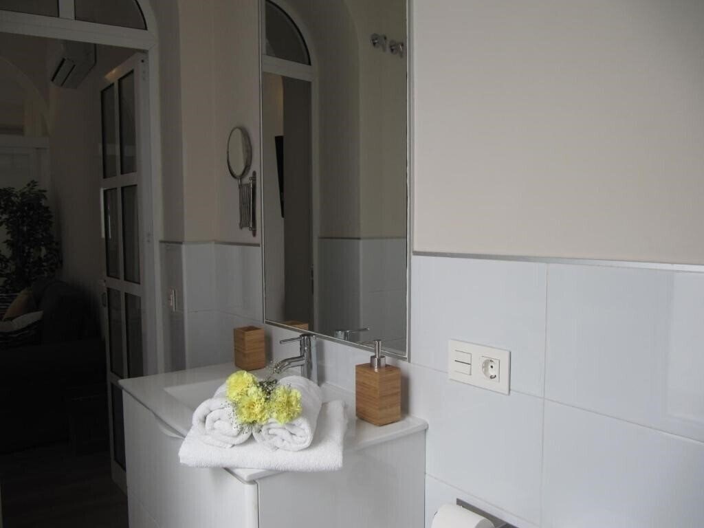Фотографія Life Apartments Guadalete 3*