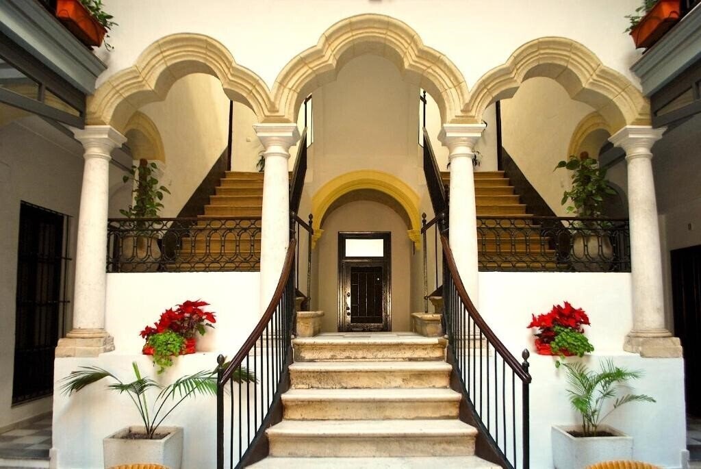 Отель Apartamentos Larga 70 2*