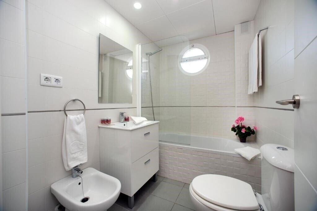Фотография Apartamentos Leo Islamar 2*
