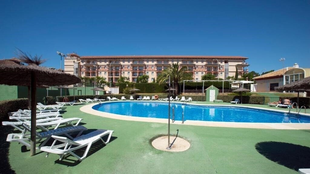 Изображение Apartamentos Leo Islamar 2*