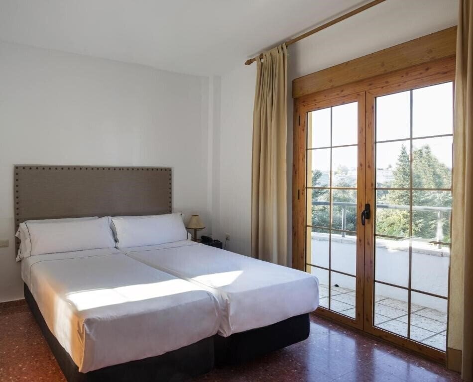 Фотография El Almendral 2*