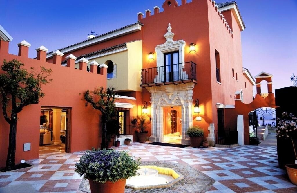 Готель Soho Boutique Vistahermosa Apartamentos 3*