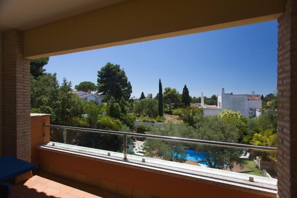 Фотографія Soho Boutique Vistahermosa Apartamentos 3*