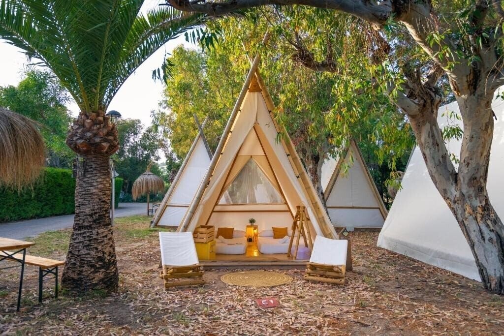 Готель Kampaoh Paloma 2*